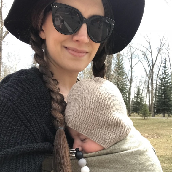 Meet your Posher, Julia - Picture 2 of 2